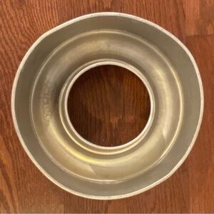 Bundt Angel Food Cake Pan Vintage 2.5”X8.5” 1960’s Round Aluminum
